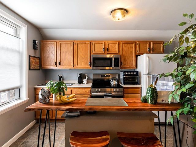 109 Elmwood Avenue, Burlington, VT 05401