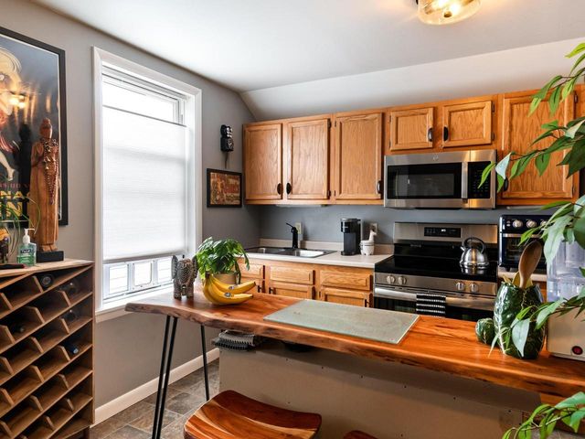 109 Elmwood Avenue, Burlington, VT 05401