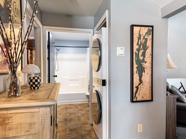 109 Elmwood Avenue, Burlington, VT 05401