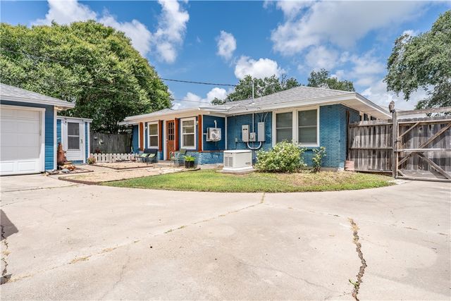 521 Brawner Pkwy, Corpus Christi, TX 78411