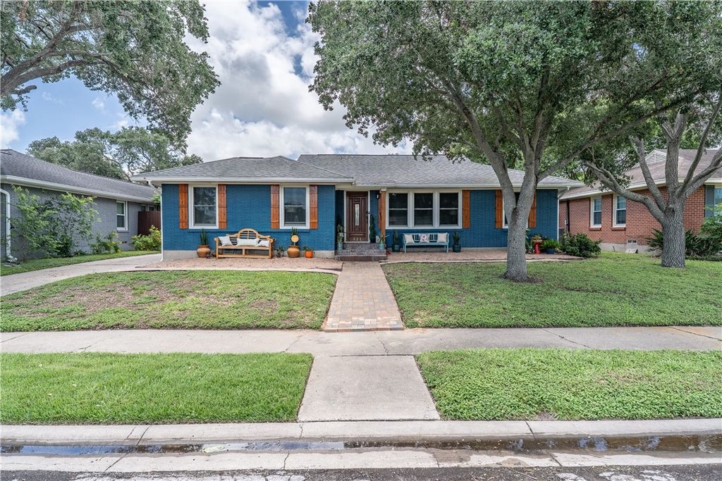 521 Brawner Pkwy, Corpus Christi, TX 78411