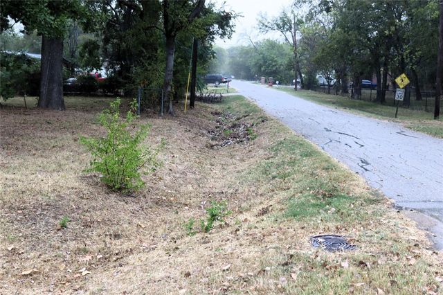 500 W Main Street, Quinlan, TX 75474