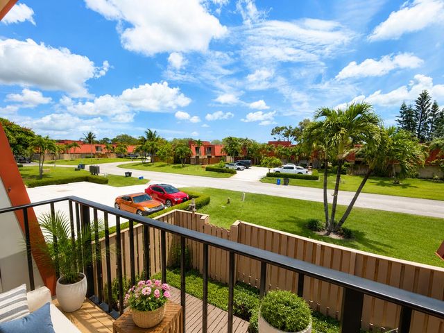 3310 Meridian Way S A, Palm Beach Gardens, FL 33410
