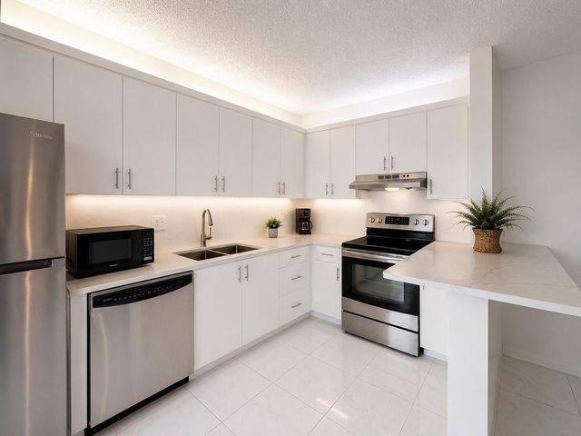 3310 Meridian Way S A, Palm Beach Gardens, FL 33410