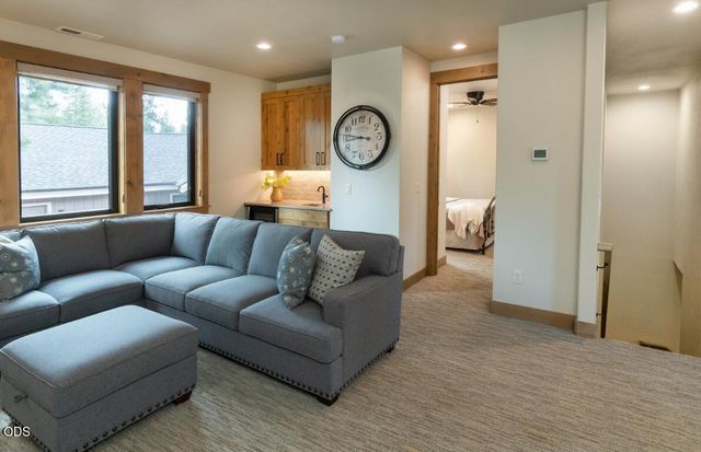56370 Fireglass Loop 179, Bend, OR 97707