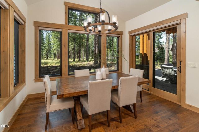 56370 Fireglass Loop 179, Bend, OR 97707
