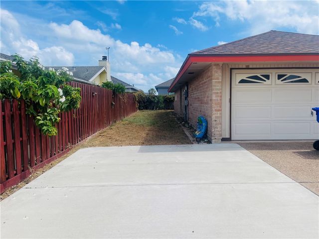 14334 GOLDFISH St, Corpus Christi, TX 78418