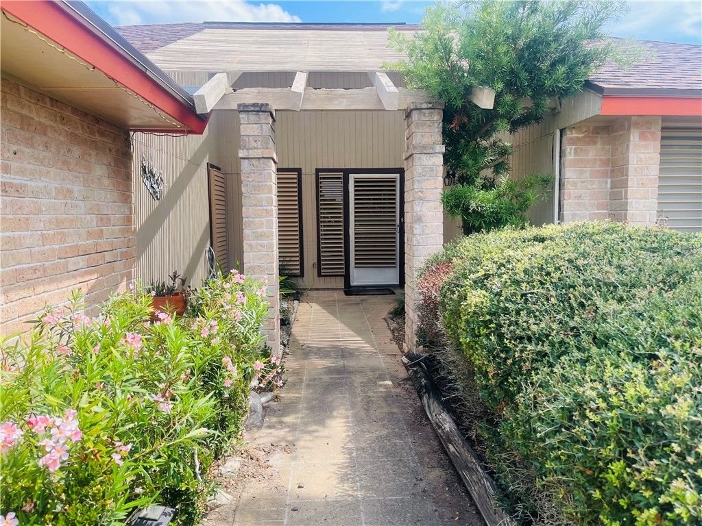 14334 GOLDFISH St, Corpus Christi, TX 78418 — photo 3