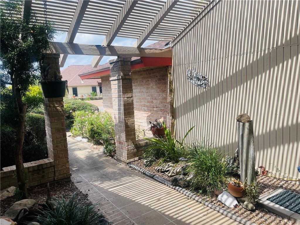14334 GOLDFISH St, Corpus Christi, TX 78418 — photo 4