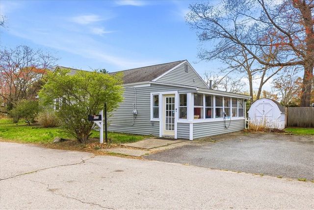 320 Church Avenue, Warwick, RI 02889