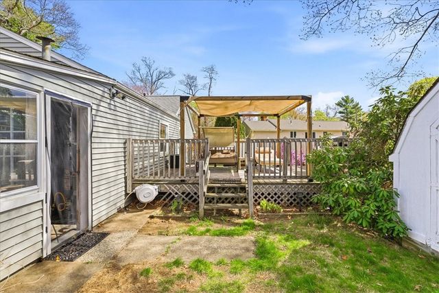 320 Church Avenue, Warwick, RI 02889
