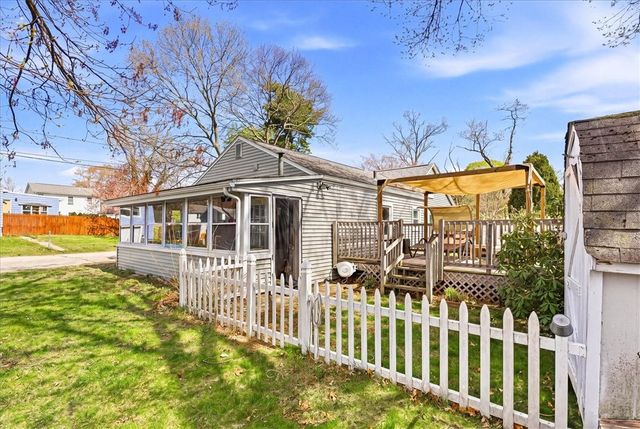 320 Church Avenue, Warwick, RI 02889
