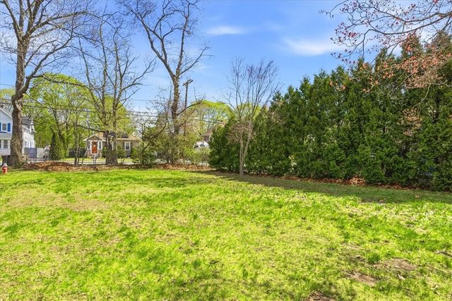 320 Church Avenue, Warwick, RI 02889
