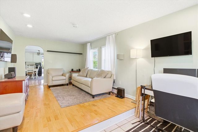 320 Church Avenue, Warwick, RI 02889