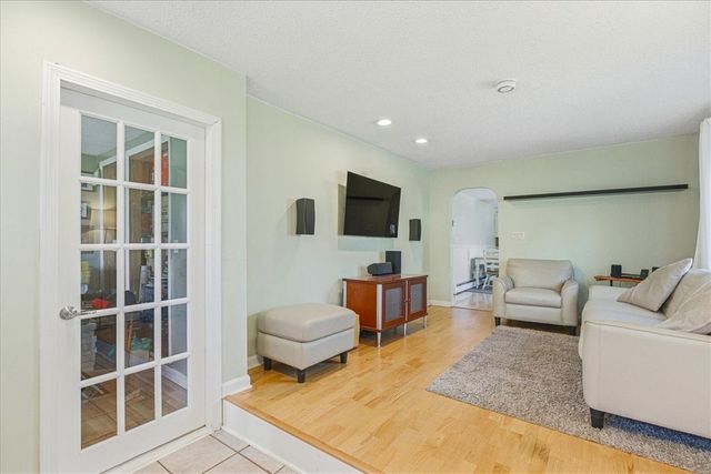 320 Church Avenue, Warwick, RI 02889