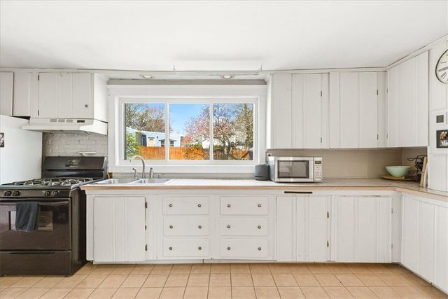 320 Church Avenue, Warwick, RI 02889