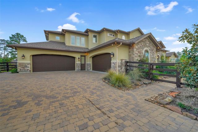 18 Rugged Lark Circle, Tomball, TX 77377