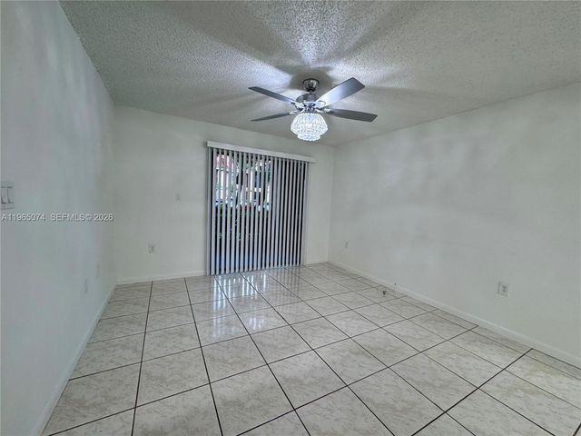 15560 SW 104th Ter 612, Miami, FL 33196
