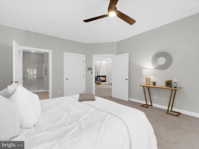 301 COLONY POINT PL, Edgewater, MD 21037