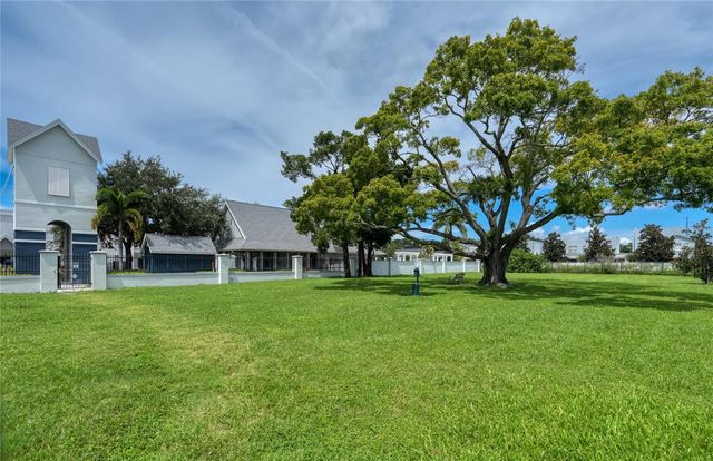 4625 LEGACY PARK DRIVE, Tampa, FL 33611