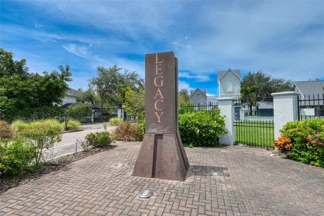 4625 LEGACY PARK DRIVE, Tampa, FL 33611