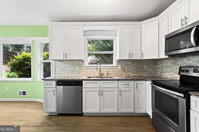 492 Rustic Ridge Circle, Lawrenceville, GA 30043
