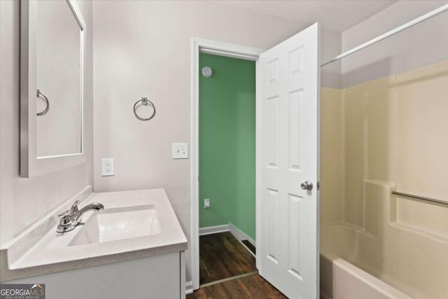 492 Rustic Ridge Circle, Lawrenceville, GA 30043