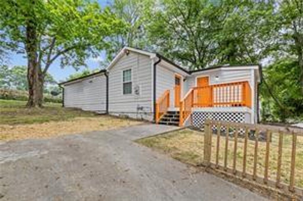 2065 Morehouse NW Drive, Atlanta, GA 30314