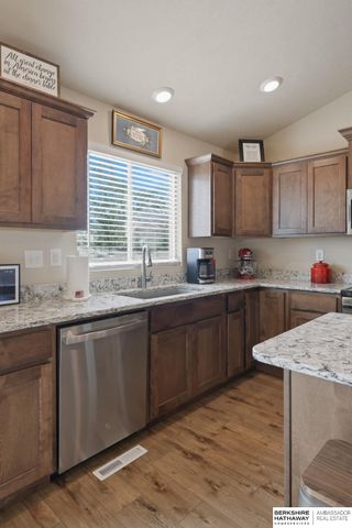 13544 S 55th Street, Papillion, NE 68133