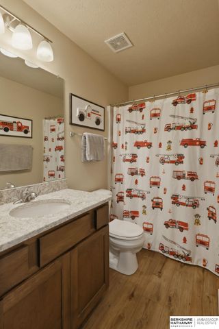 13544 S 55th Street, Papillion, NE 68133