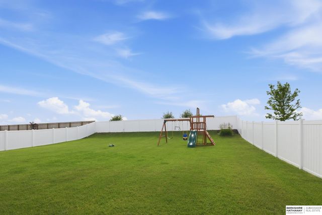 13544 S 55th Street, Papillion, NE 68133
