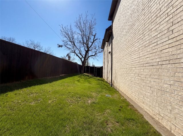 404 W 6th Street, Irving, TX 75060