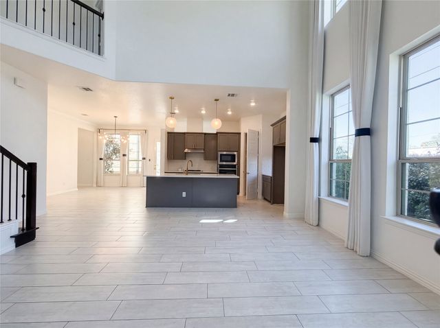 404 W 6th Street, Irving, TX 75060