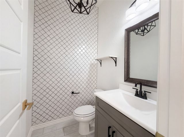 404 W 6th Street, Irving, TX 75060