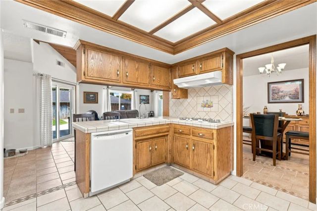 5101 Dewalt, Bakersfield, CA 93308