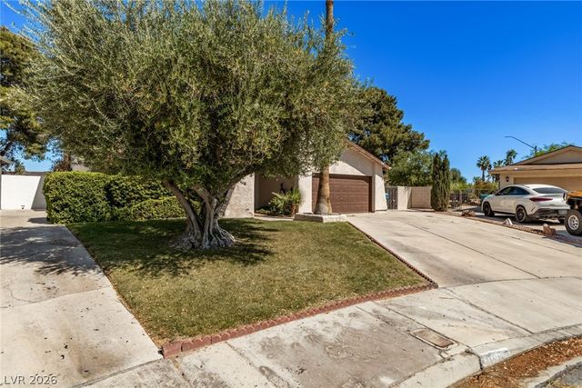 3709 Pamplona Circle, Las Vegas, NV 89103