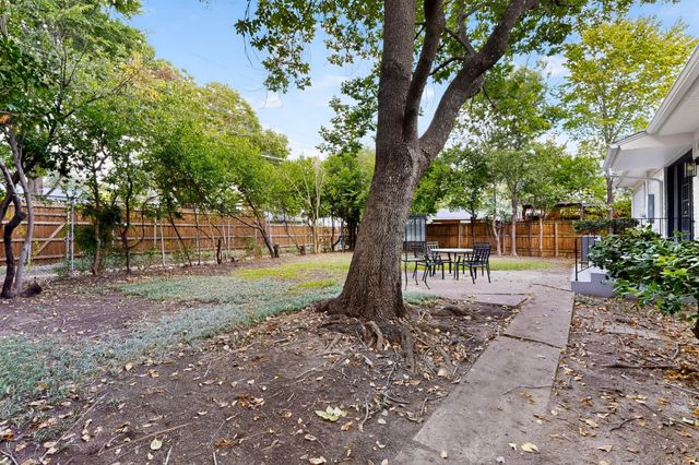 10833 Palace Way, Dallas, TX 75218