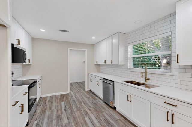 10833 Palace Way, Dallas, TX 75218