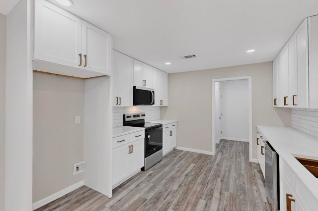 10833 Palace Way, Dallas, TX 75218