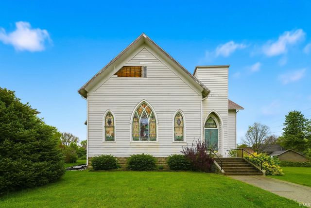 316 N Main St, Churubusco, IN 46723