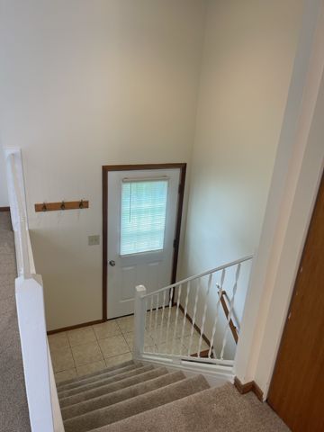 350 College Street, Crystal Lake, IL 60014