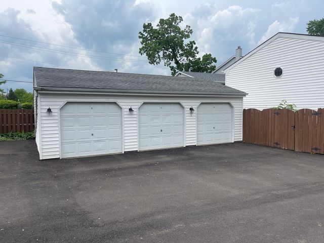 350 College Street, Crystal Lake, IL 60014