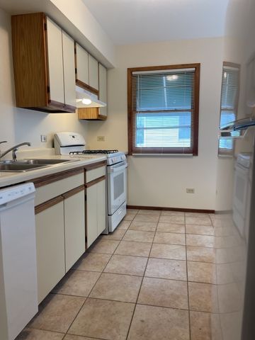 350 College Street, Crystal Lake, IL 60014