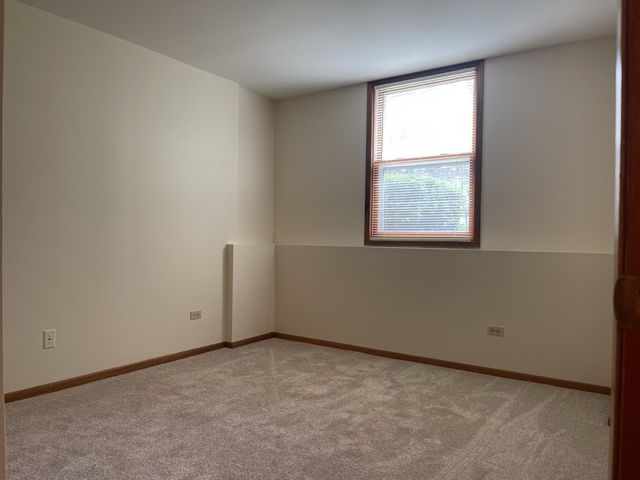 350 College Street, Crystal Lake, IL 60014