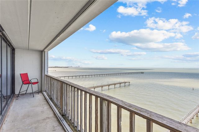 4334 Ocean Dr 704, Corpus Christi, TX 78412