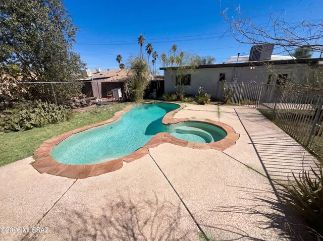 2519 N Richey Boulevard, Tucson, AZ 85716