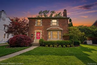 169 McKinley Avenue, Grosse Pointe Farms, MI 48236
