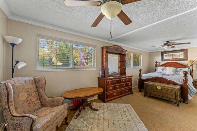 245 Stringer Gap Road, Grants Pass, OR 97527