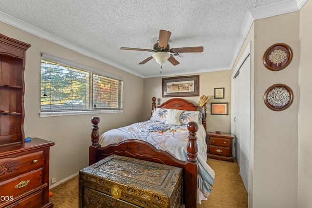 245 Stringer Gap Road, Grants Pass, OR 97527