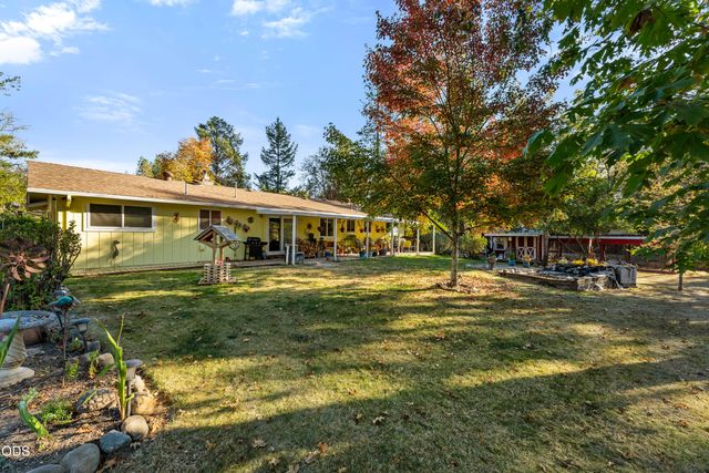 245 Stringer Gap Road, Grants Pass, OR 97527